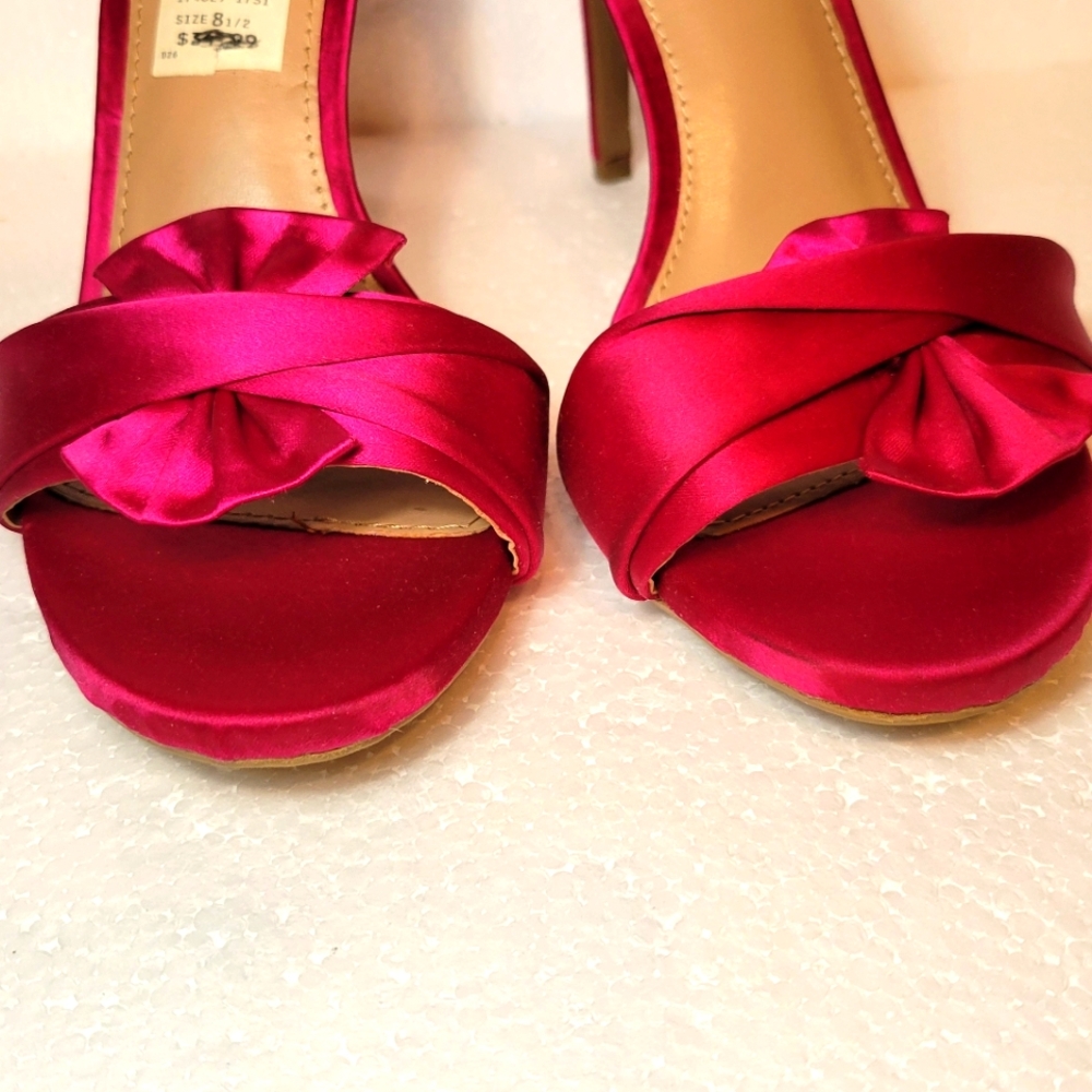 shop now and make a statement with these brand new burgundy high heels!!